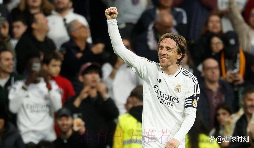 皇马西甲最年长进球榜:普斯卡什居首 莫德里奇次席 皇马西甲最年长进球榜:普斯卡什居首 莫德里奇次席